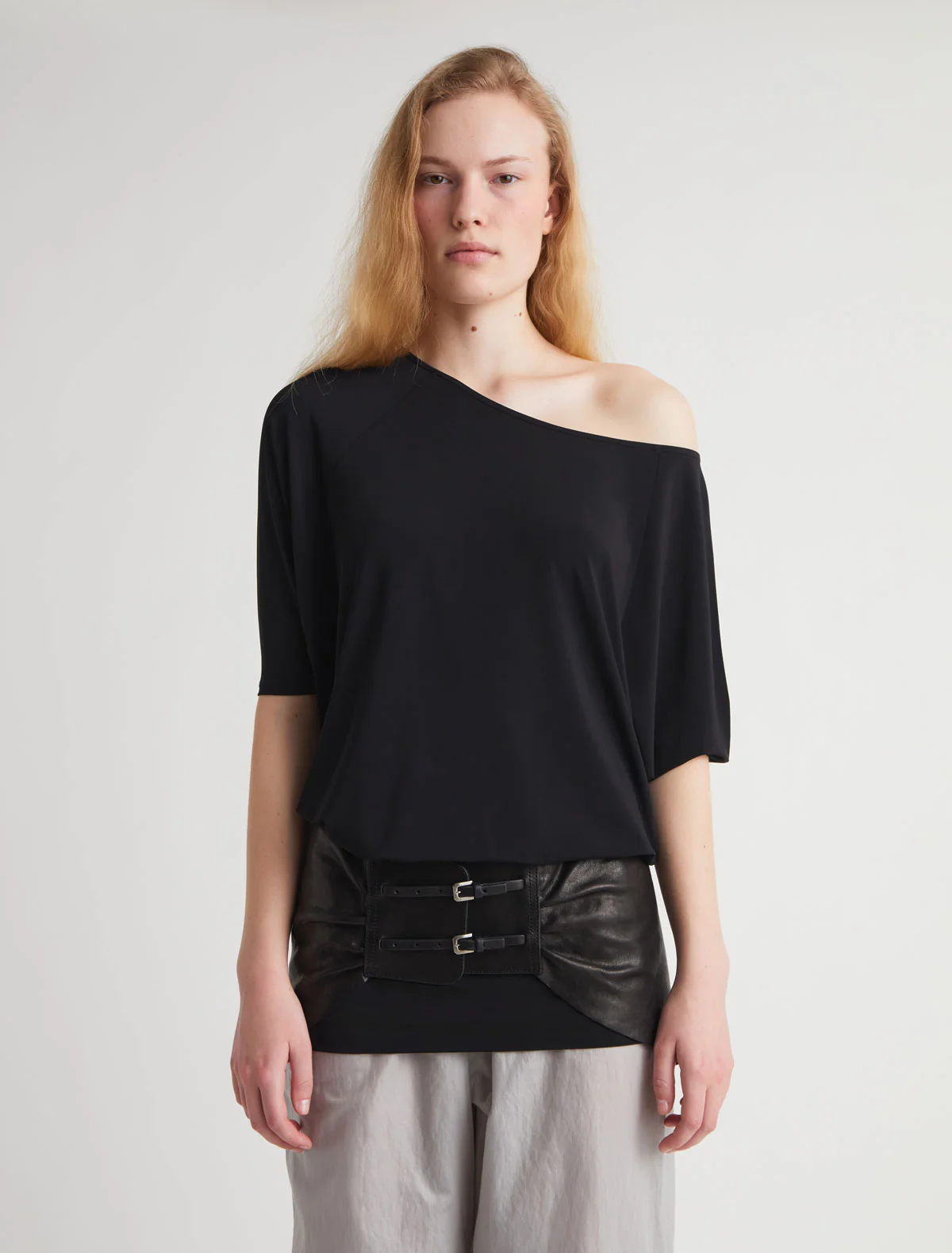 no 2830 / Adriana - Image 4