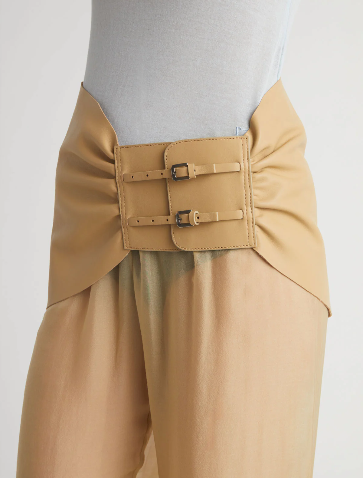 no 2830 / Adriana - Image 5