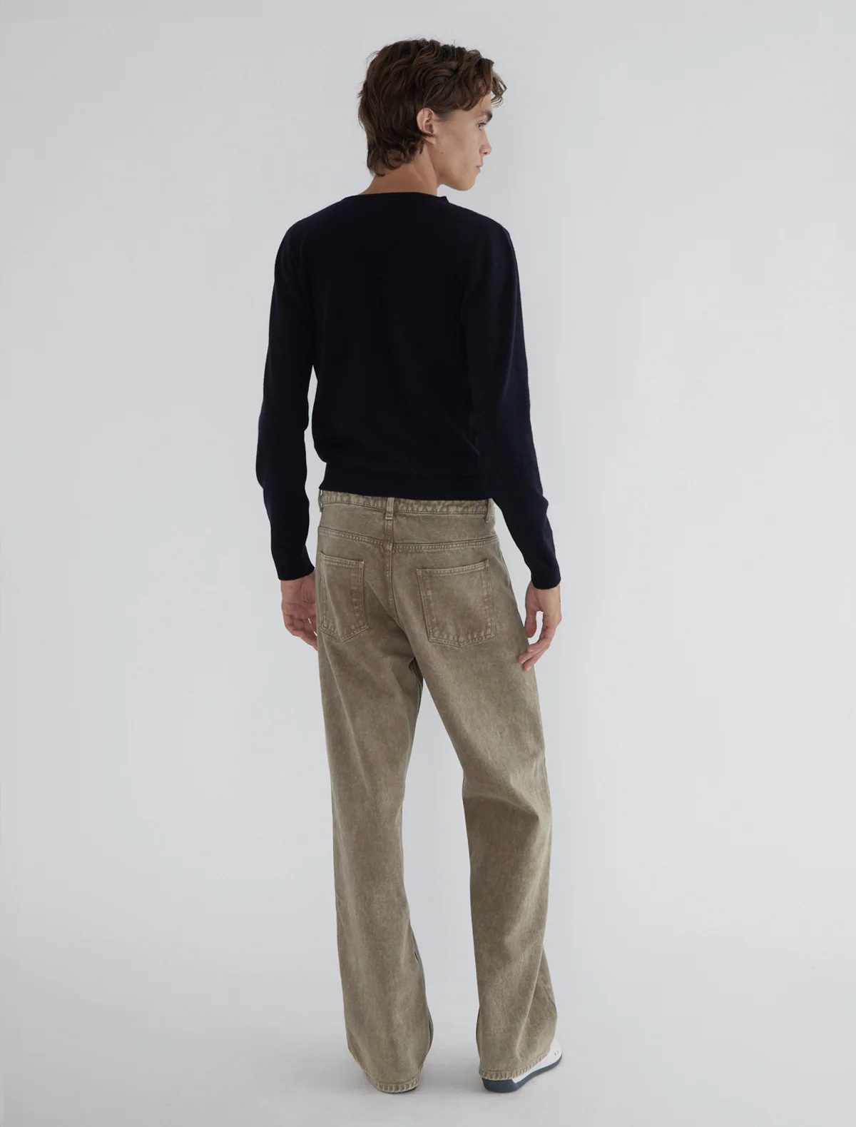 no 2679 / James - Image 4