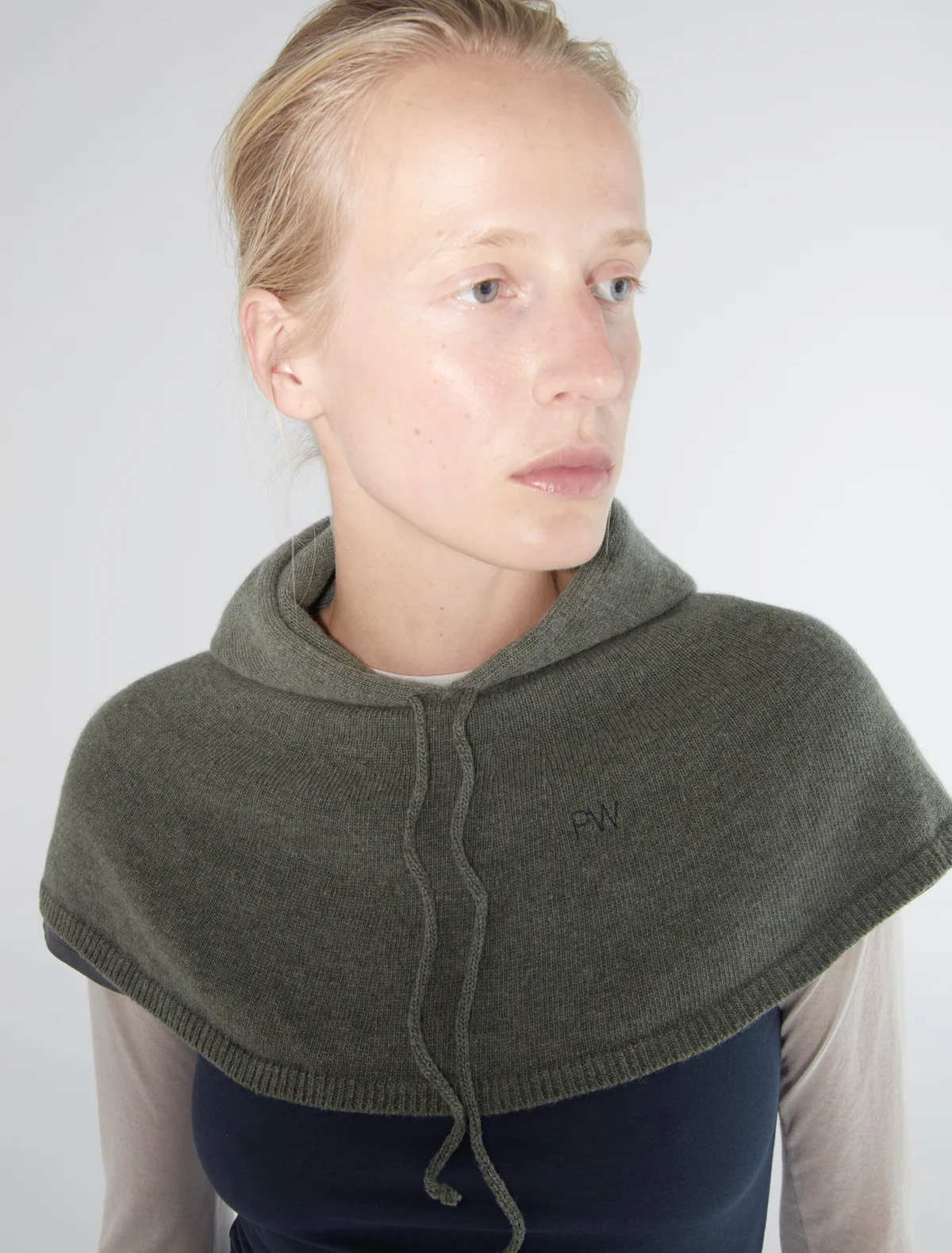 no 2290 / Lucia - Image 3