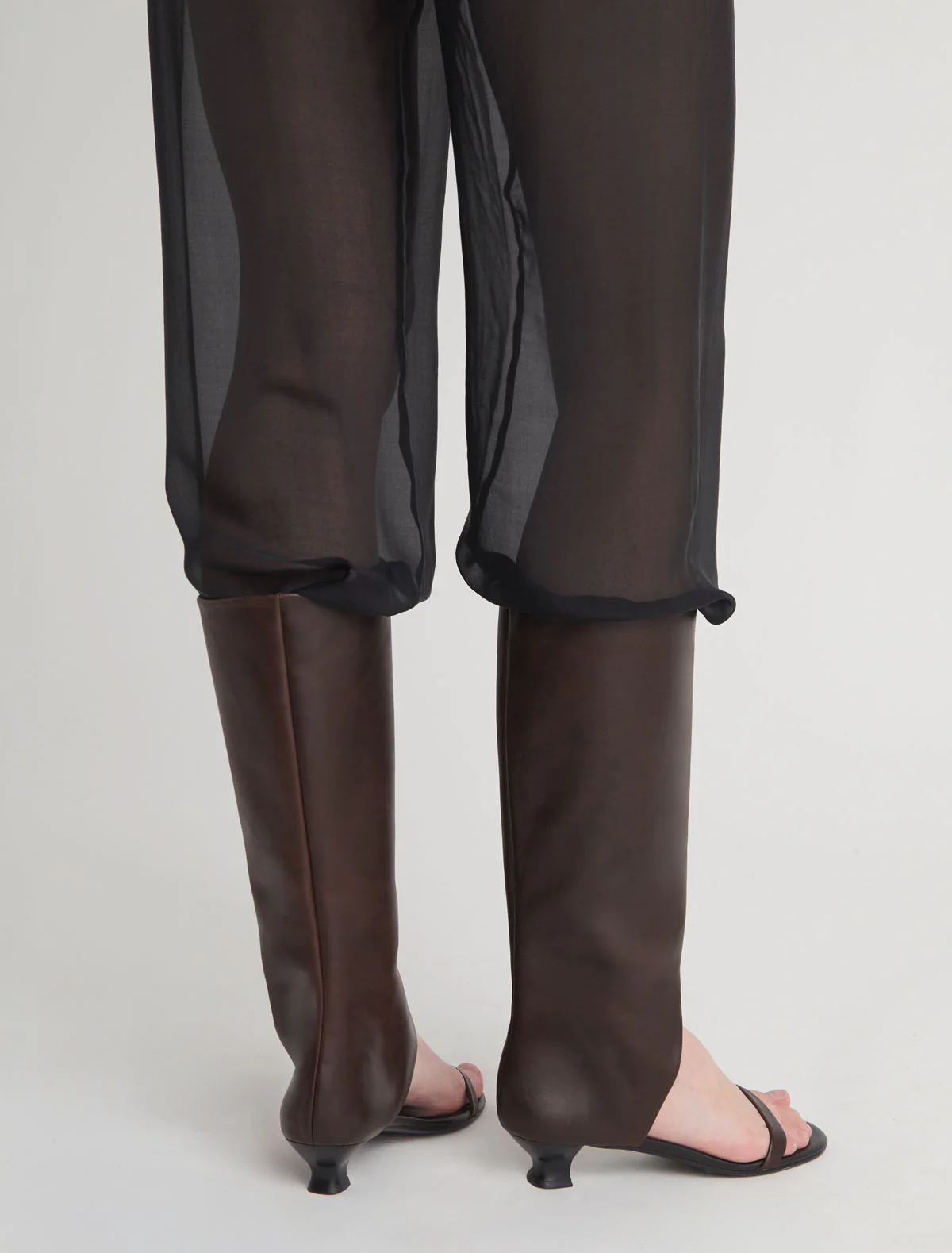 no 2835 / Manuela - Image 5